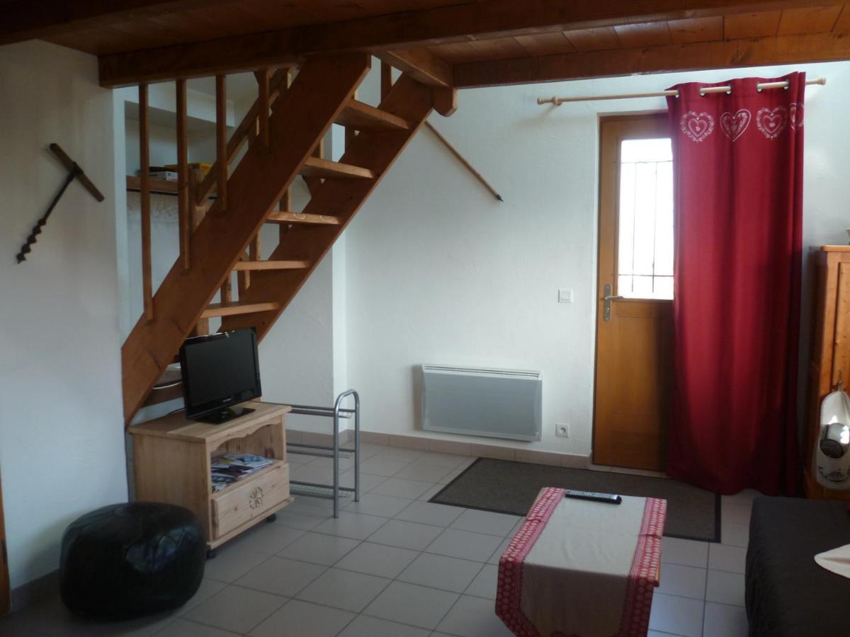 Grenier Savoyard Villa Verchaix Bagian luar foto