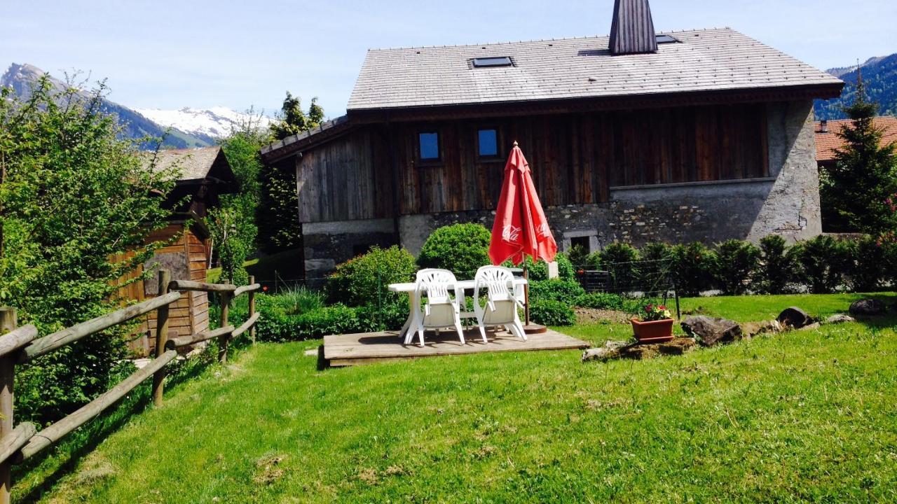 Grenier Savoyard Villa Verchaix Bagian luar foto